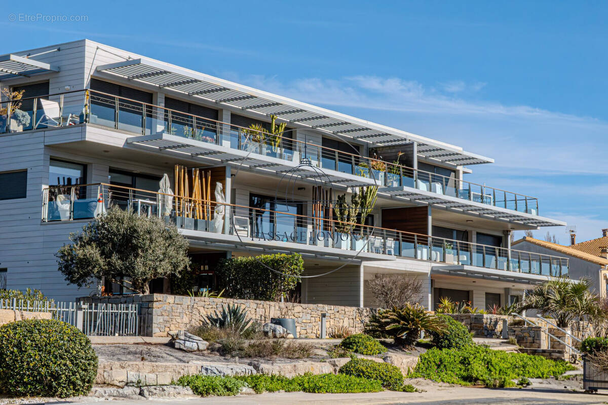 Appartement à MAUGUIO