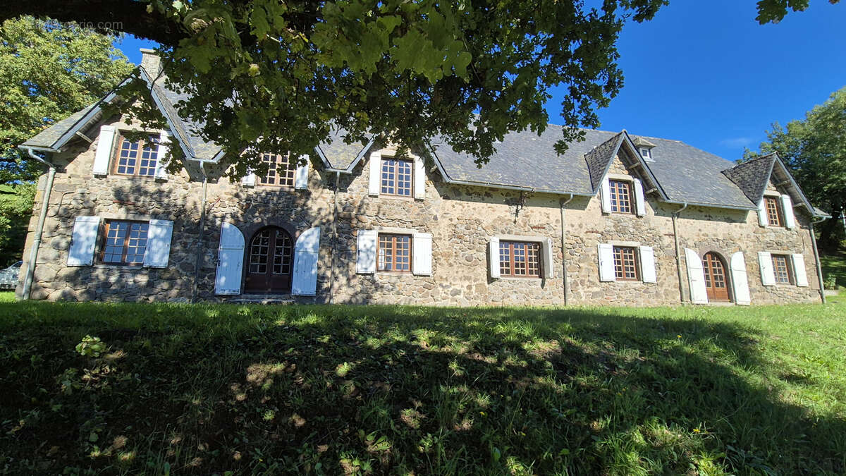 Maison à SAINT-CERNIN
