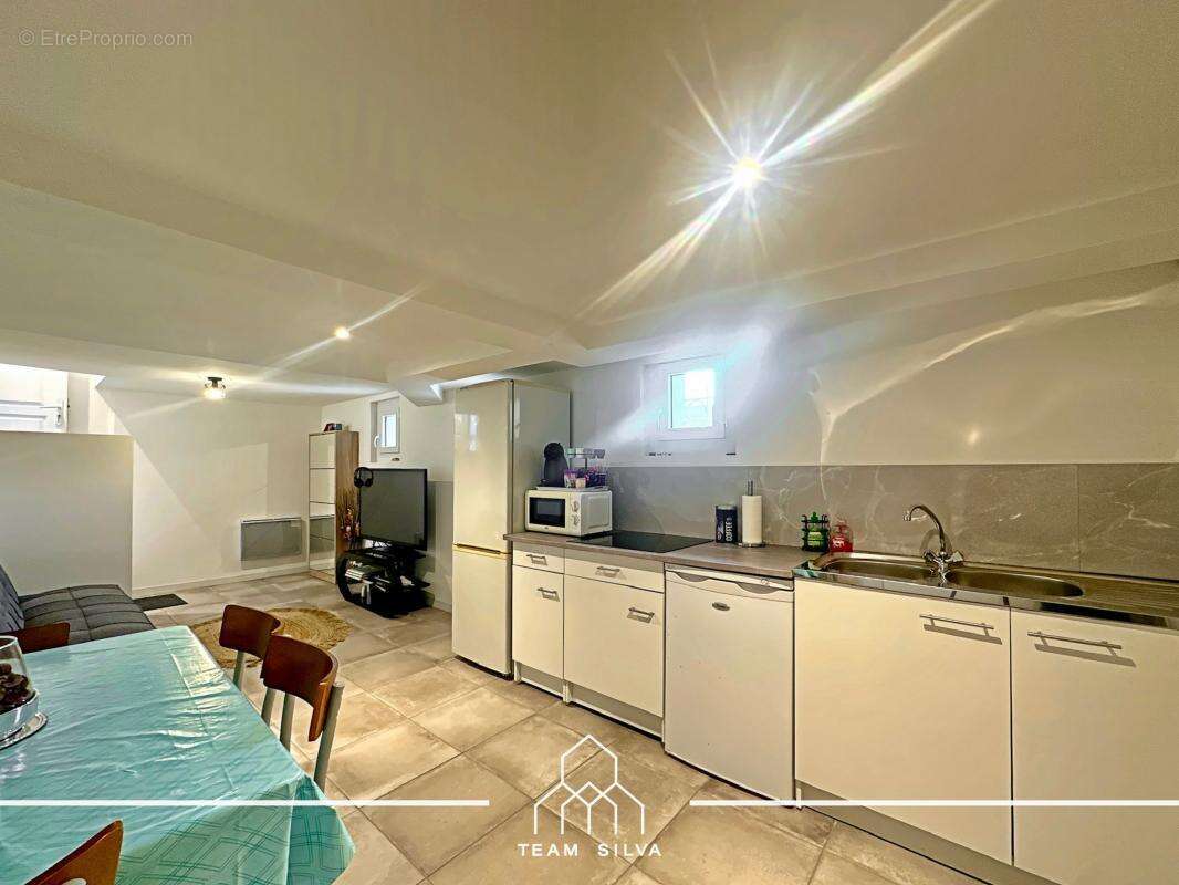 Maison à ROUSSILLON