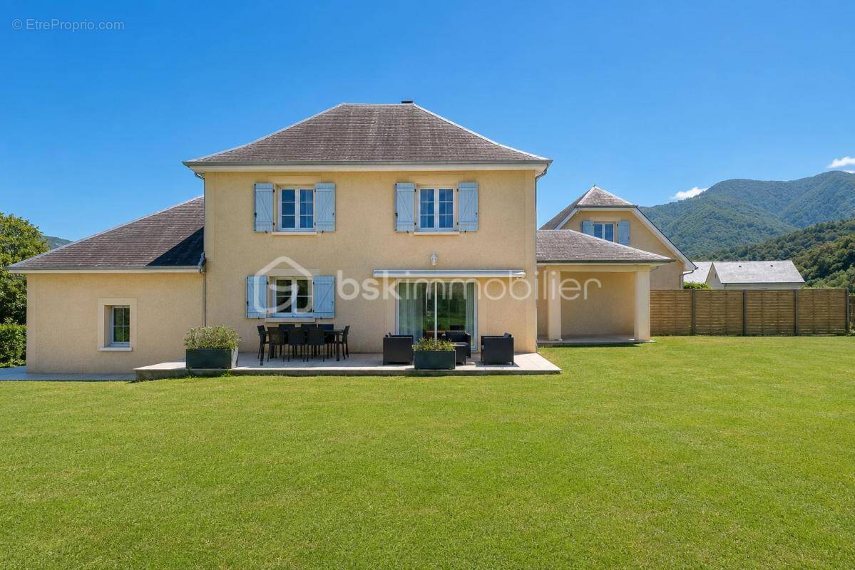 Maison à LOURDES