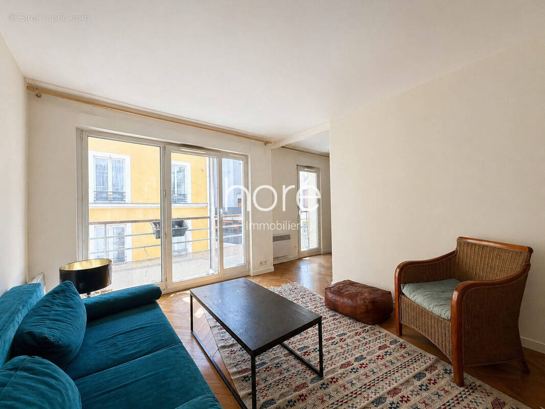 Appartement à PARIS-20E