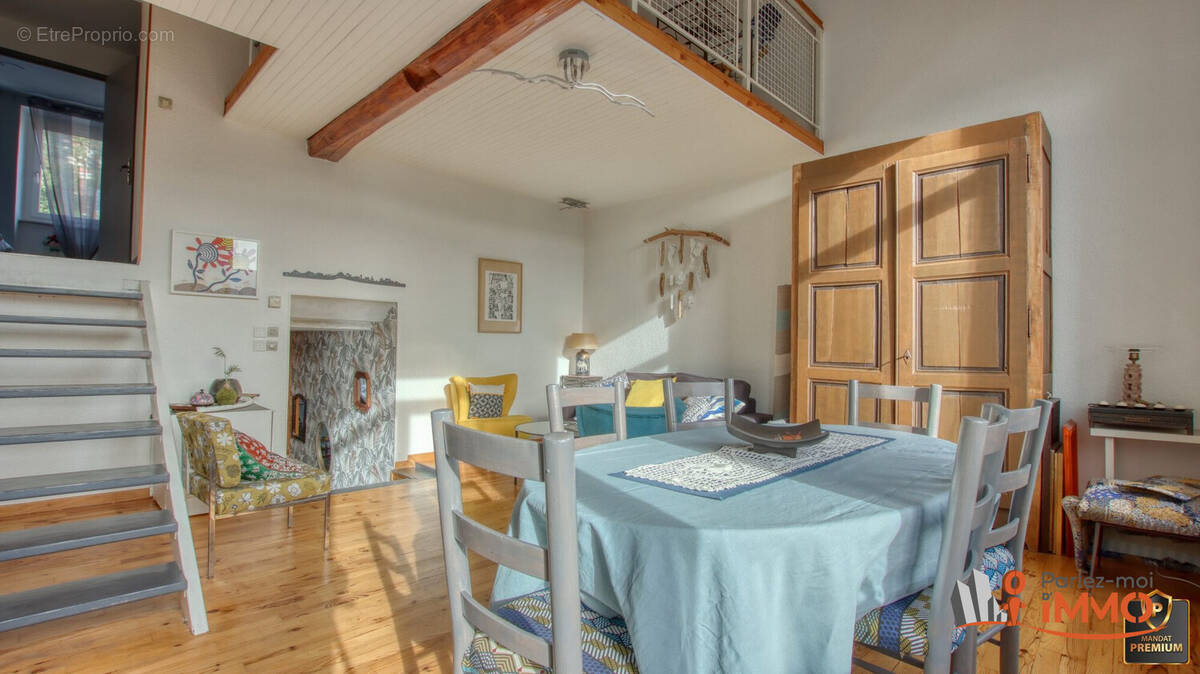 Appartement à SAINT-JEAN-BONNEFONDS