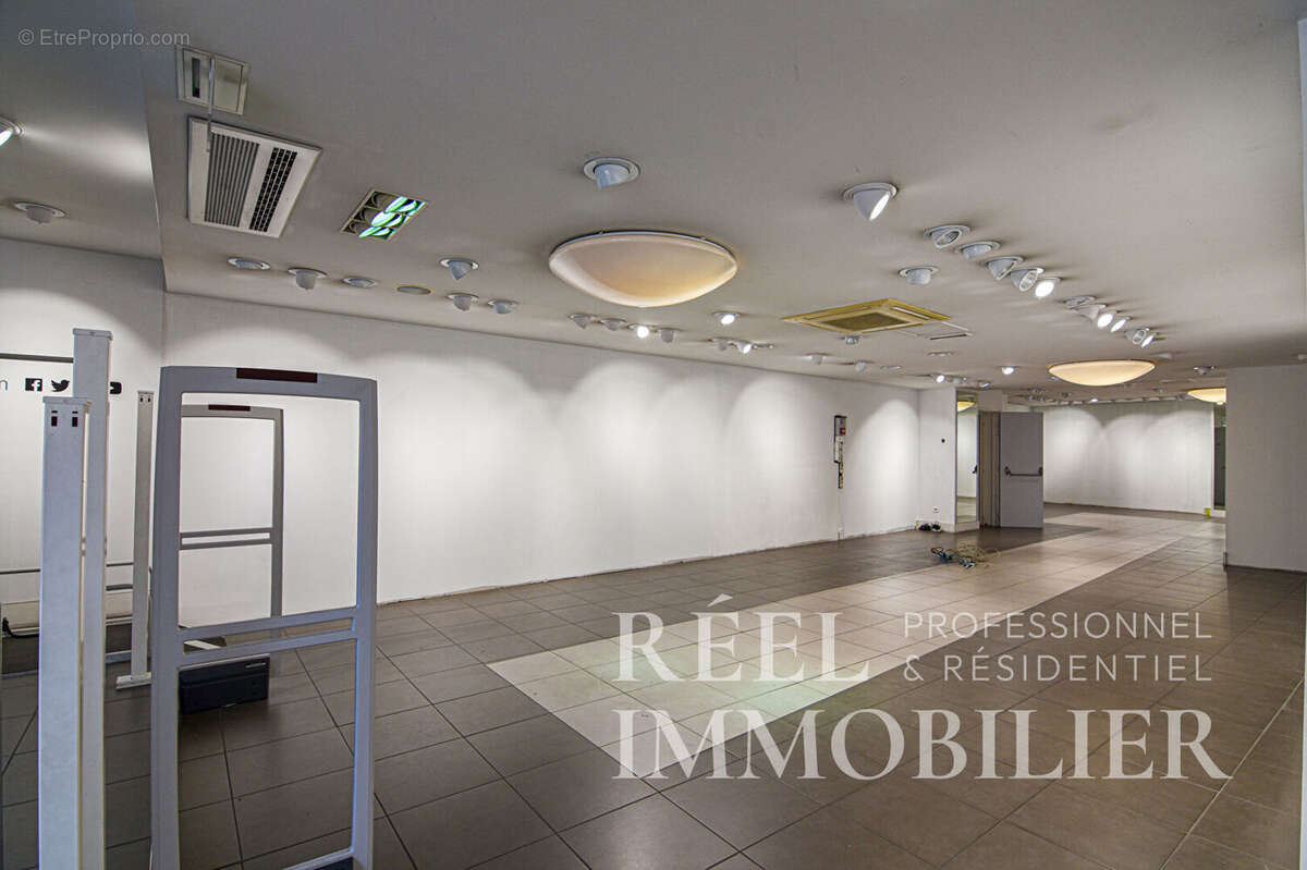Immeuble de rapport au coeur de la basse ville - photo 4