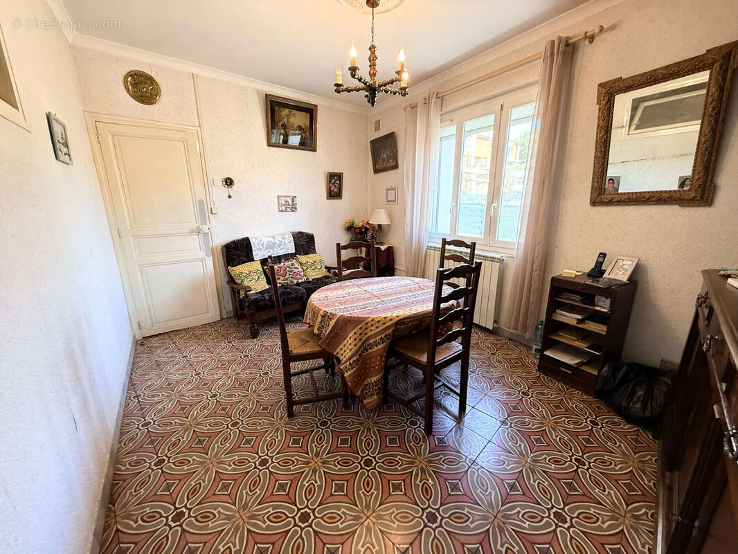 Maison à LESPIGNAN
