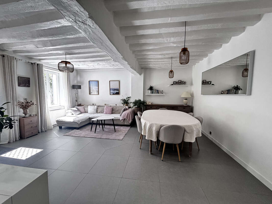 Maison à QUINCY-VOISINS