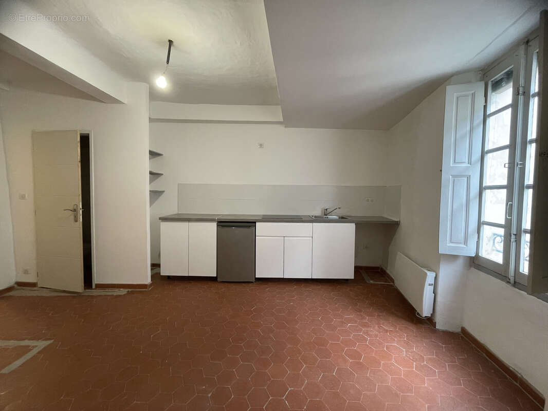 Appartement à COTIGNAC