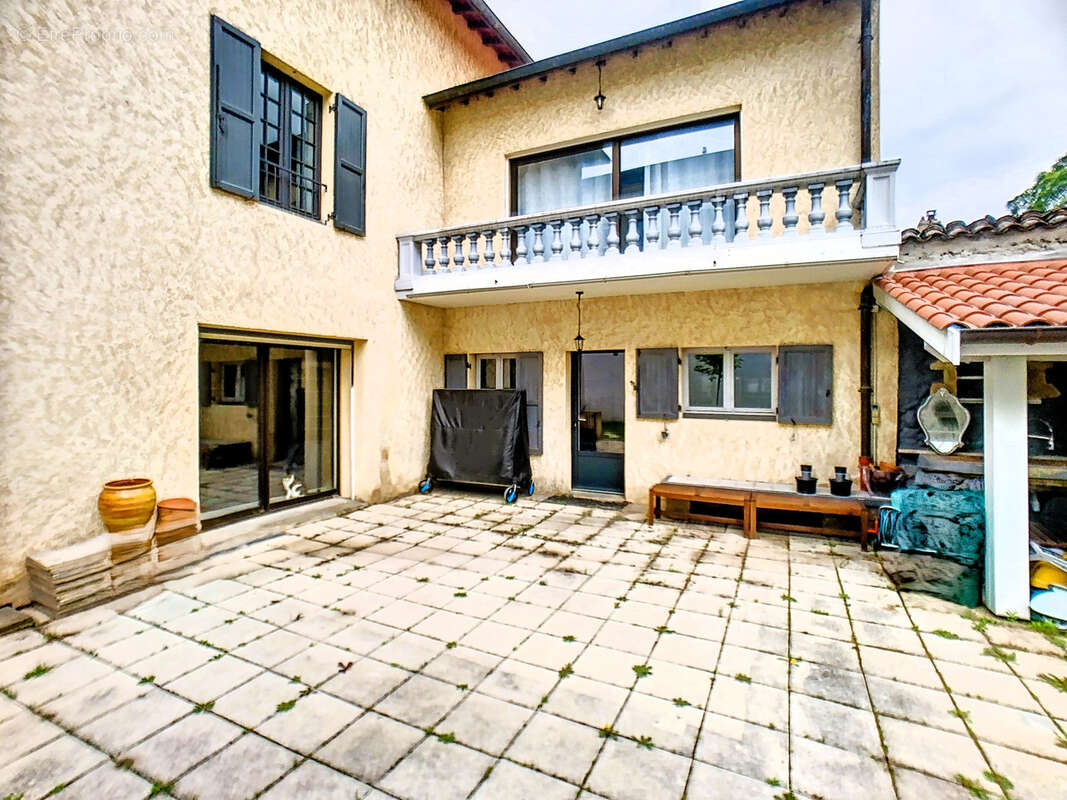 Maison à CHASSE-SUR-RHONE