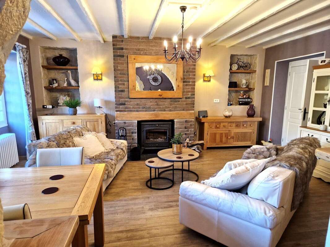 Maison à SAINTE-ALVERE