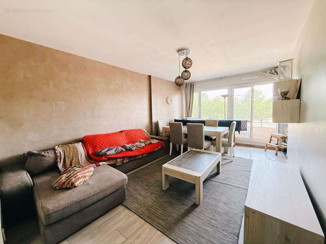 Appartement À Vendre - photo 3