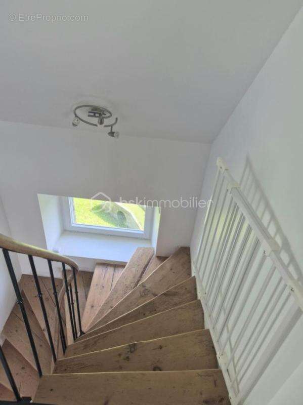 Maison en pierre – 7 pièces – 153 m² – Montfiquet - photo 11