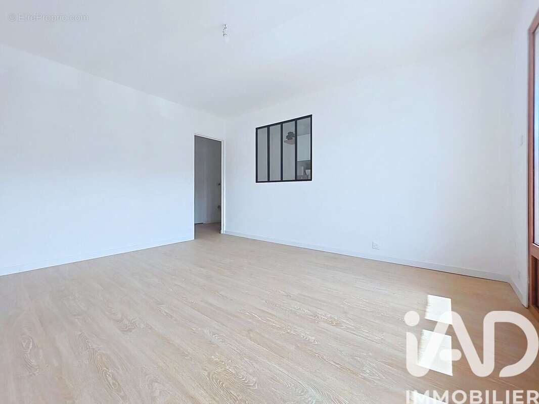 Photo 2 - Appartement à OZOIR-LA-FERRIERE
