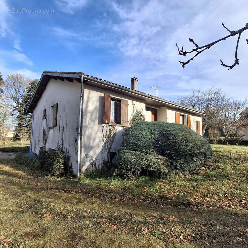 Maison à MONTEMBOEUF