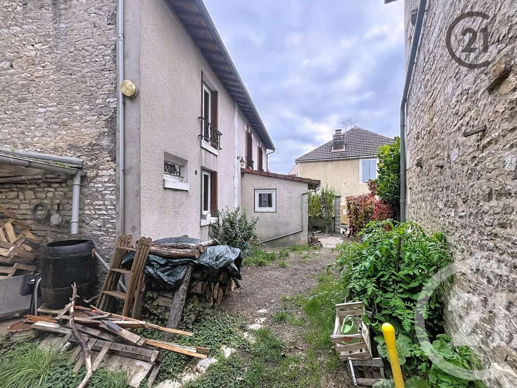Maison à AUXERRE