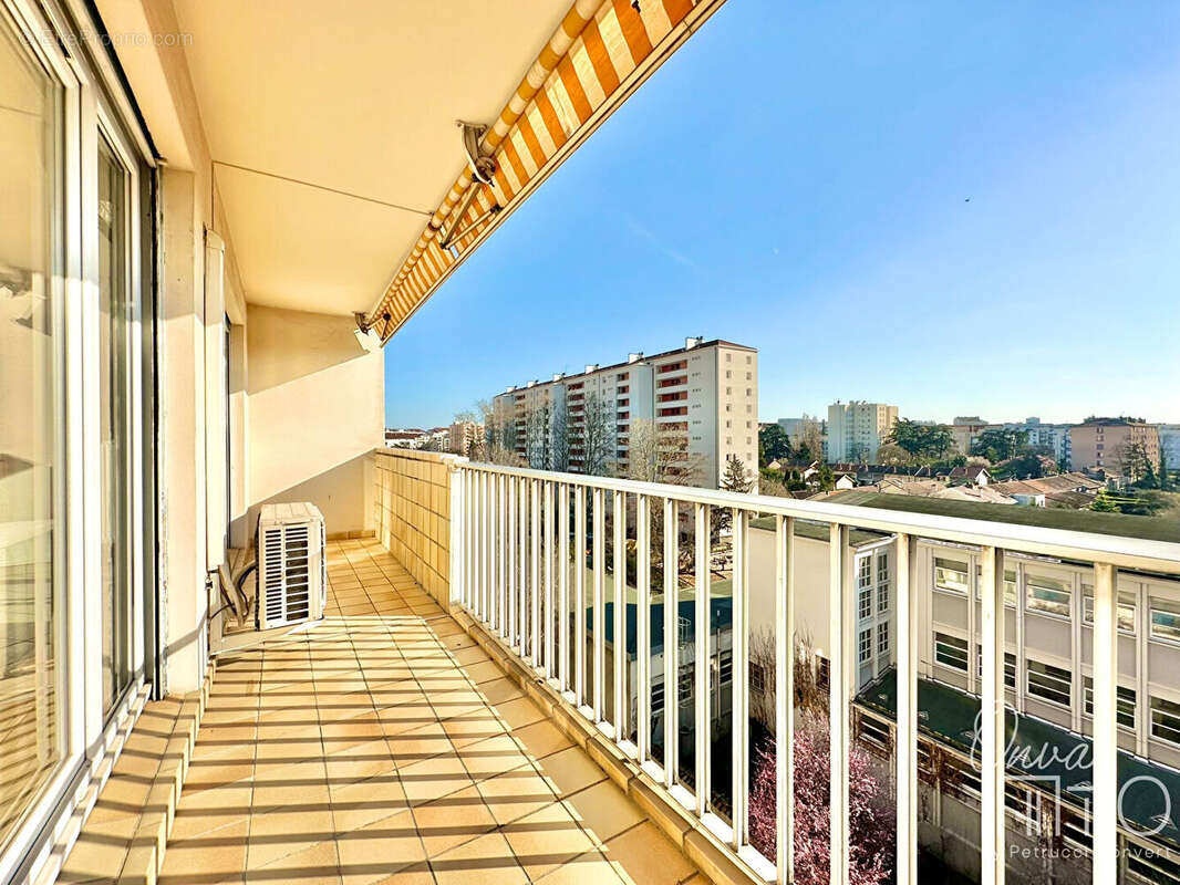 Gratte-Ciel/Tolstoï - T3 de 74m² avec balcon - photo 6