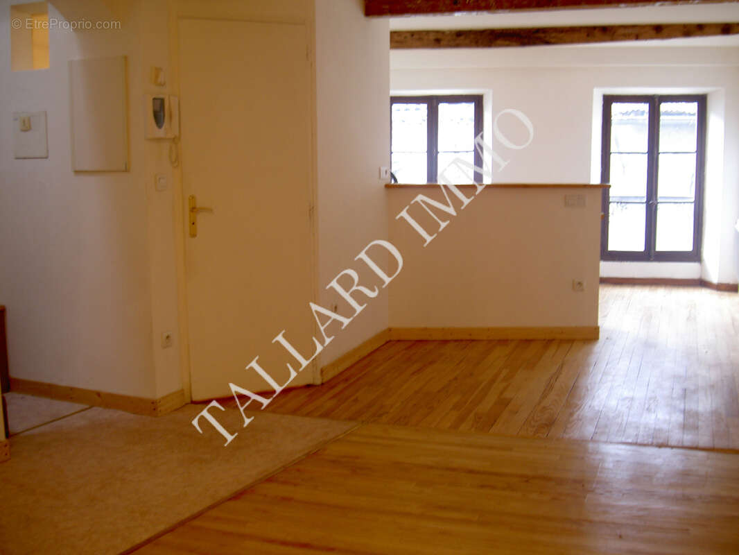 Appartement à TALLARD