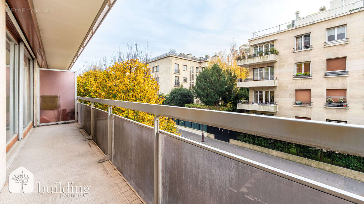 Appartement à NEUILLY-SUR-SEINE