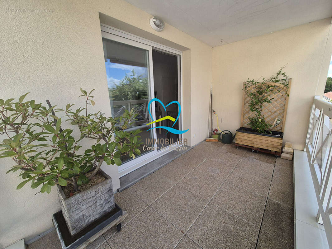 Appartement  3 pièce(s) 64.41 m2 VUE BASSIN - photo 5