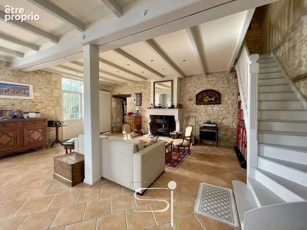 Le Gua - Maison en pierre avec patio et dépendances - photo 3