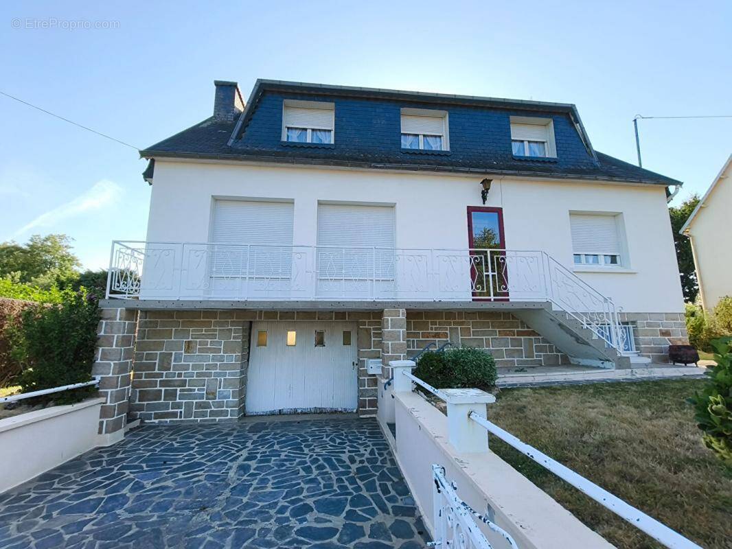 29520 Châteauneuf du Faou 4 chambres 139 m2 sous sol - photo 1
