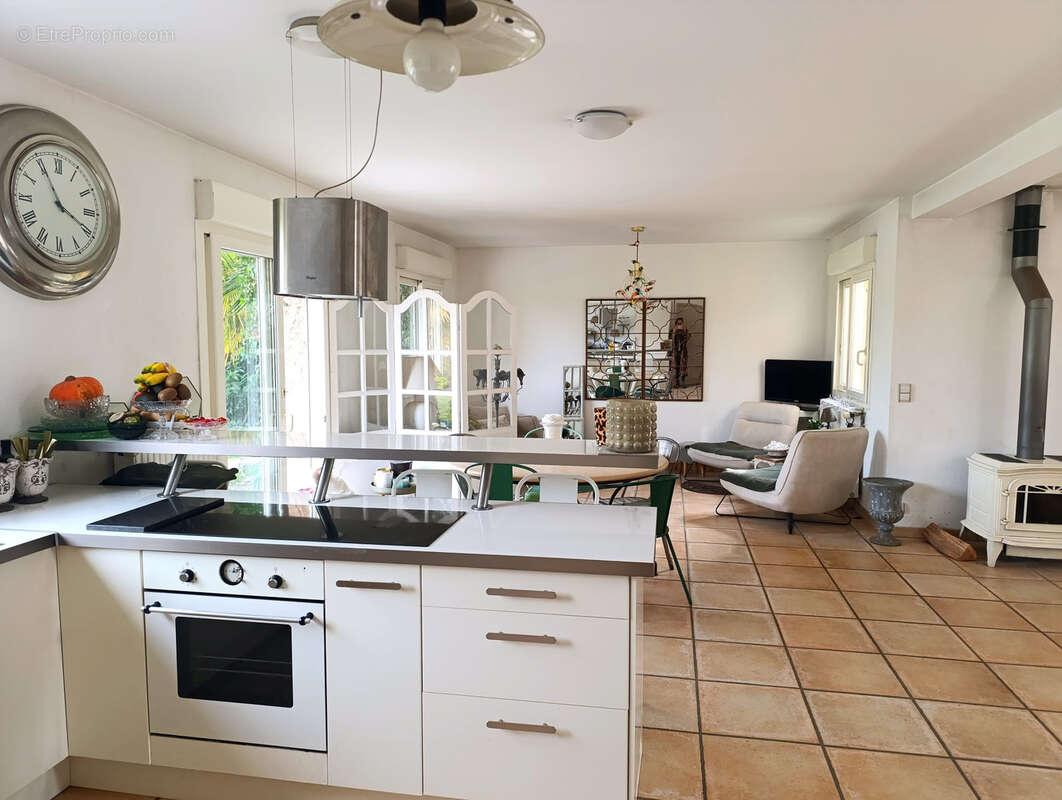 Maison à LINAS