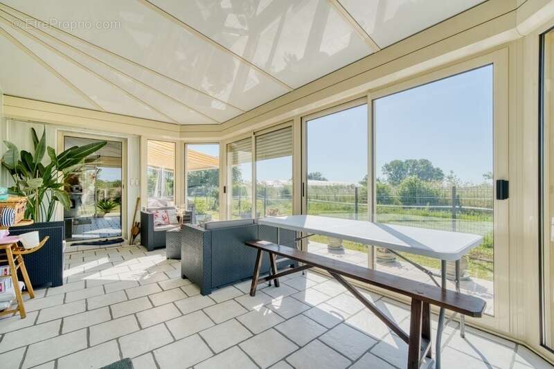 Maison à TONNAY-CHARENTE