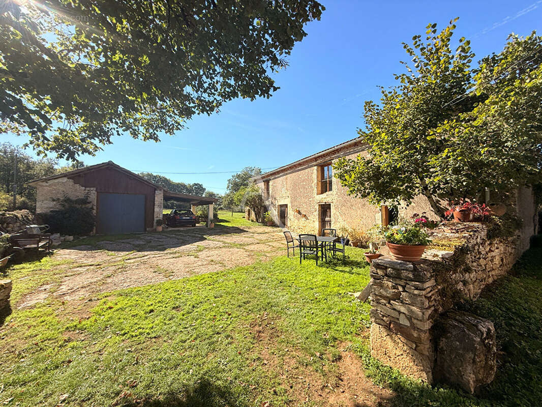 Maison à CASTELFRANC