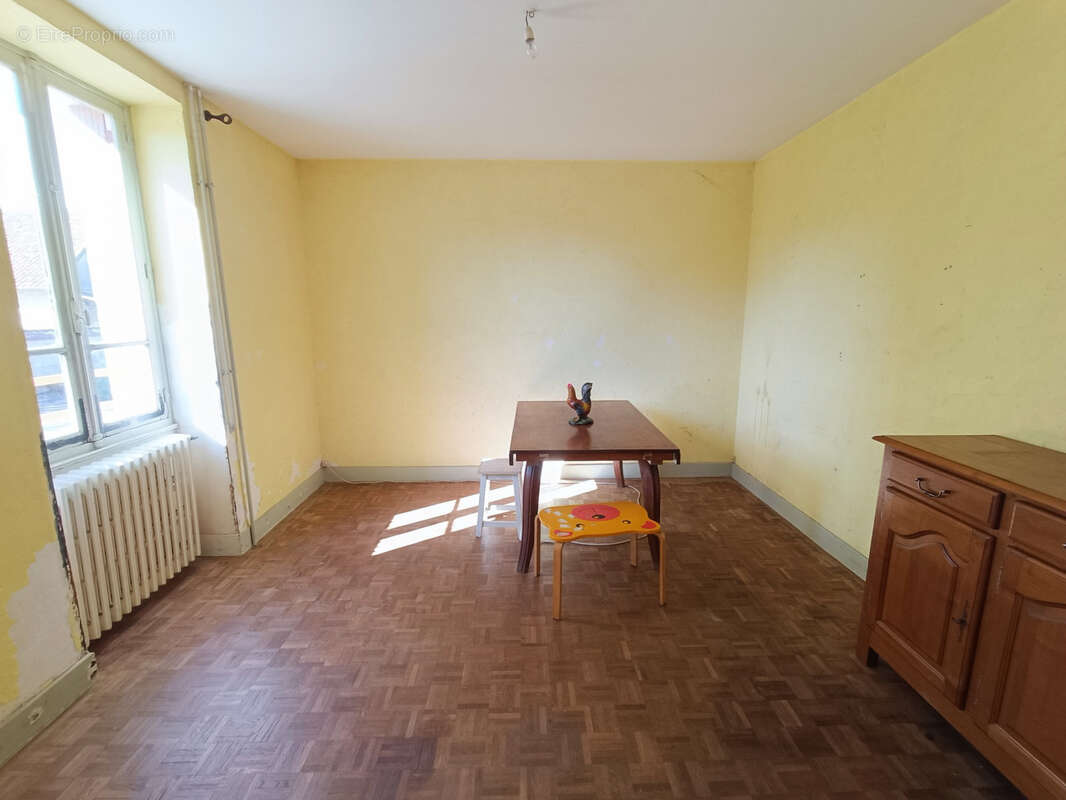 Maison à SANCERGUES