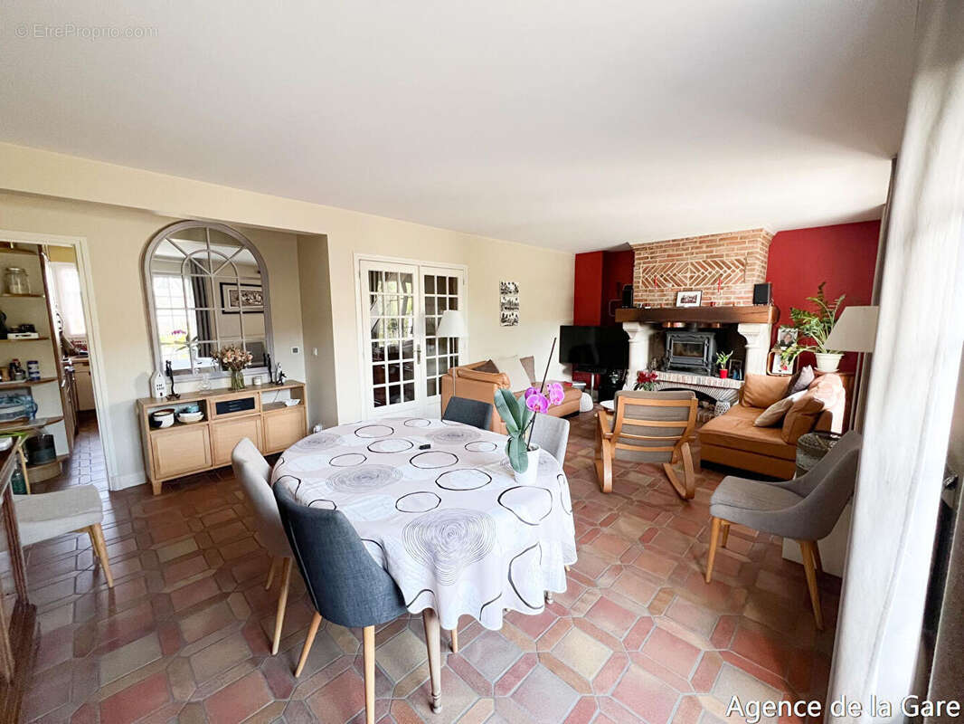 Maison à HOUILLES