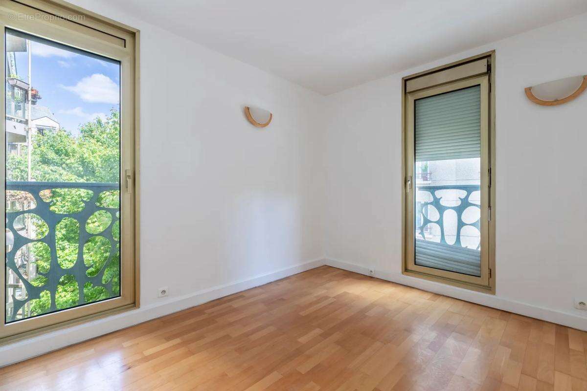 Appartement à PARIS-10E