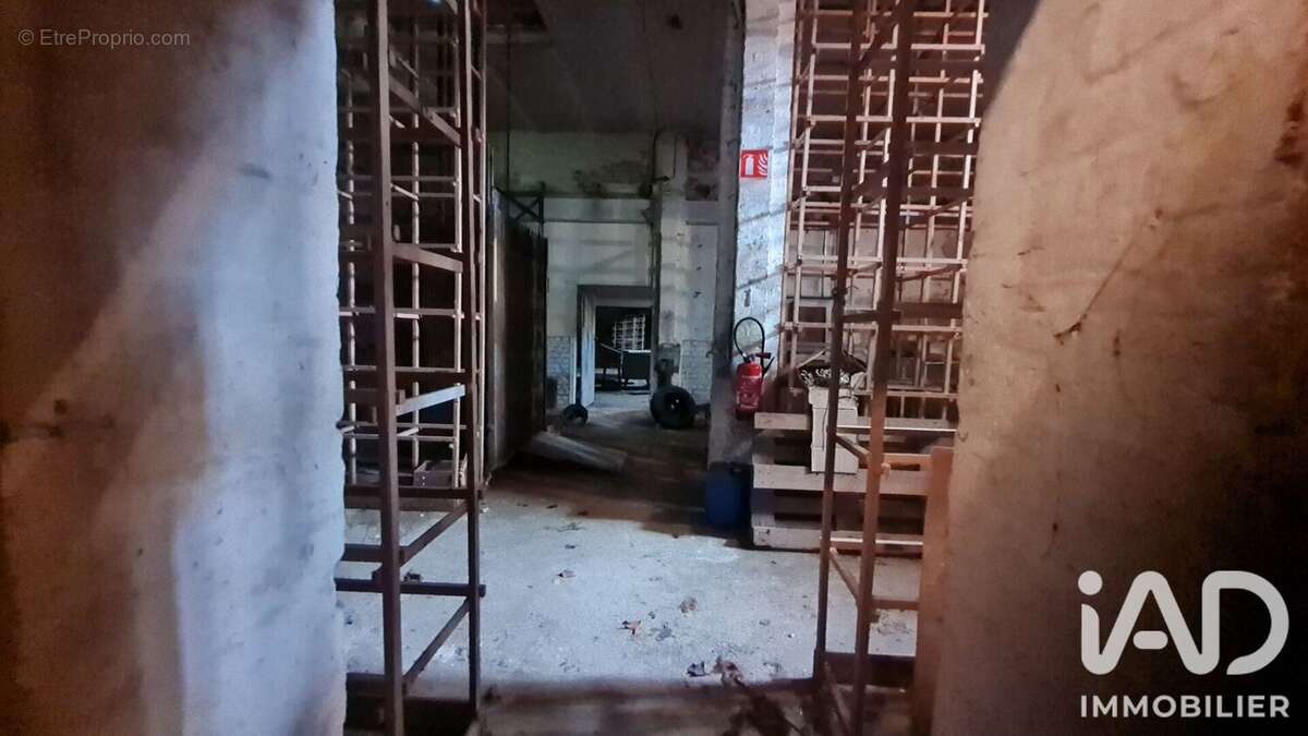 Appartement 528 m² à Reims  - photo 7