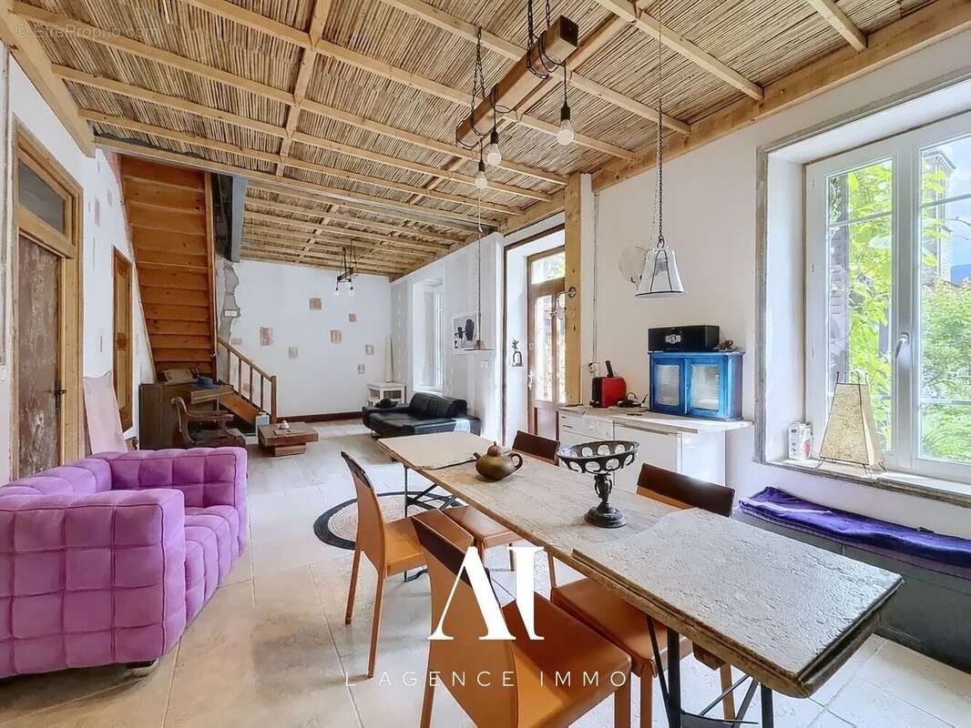 Maison à CHALEY