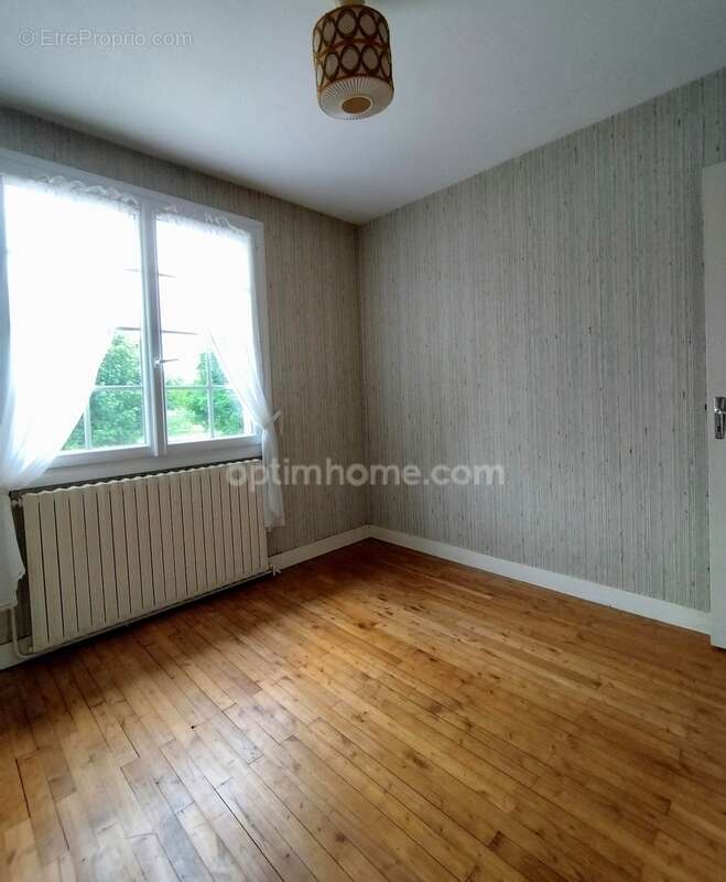 Maison à SAINT-ANGEAU