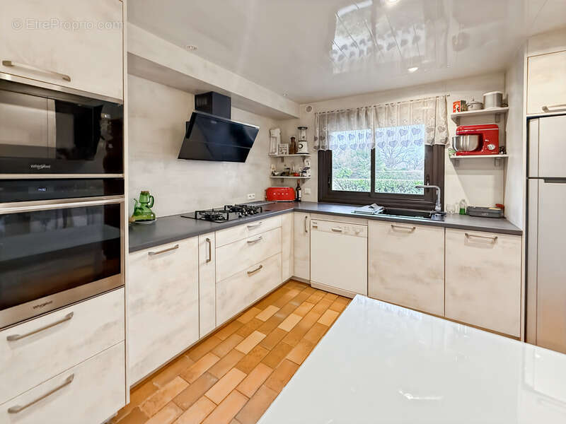 Maison à PREVESSIN-MOENS