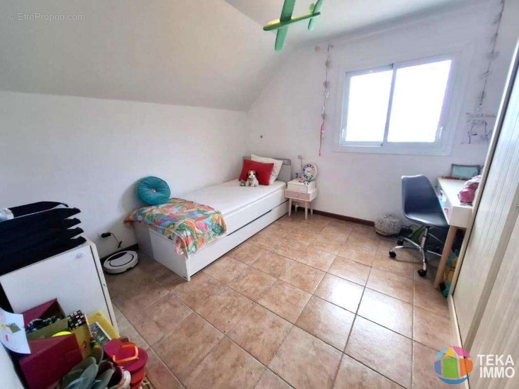 Maison à SAINTE-SUZANNE