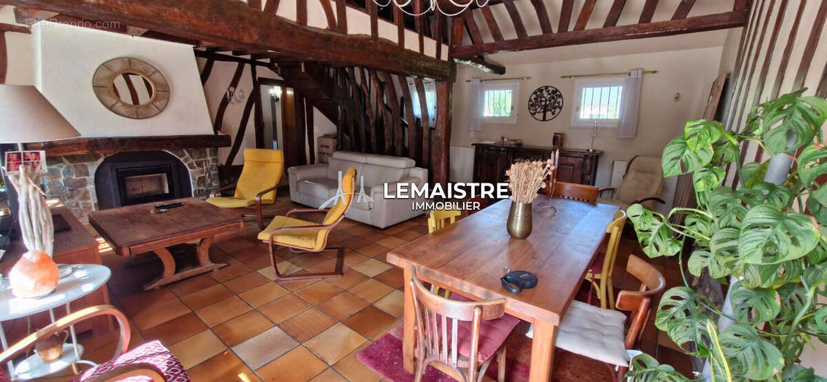 Maison à vendre - Aux portes d'Yvetot - 215 m² - 6 chambres - Suite parentale - Terrain de 1 780 m² - photo 3