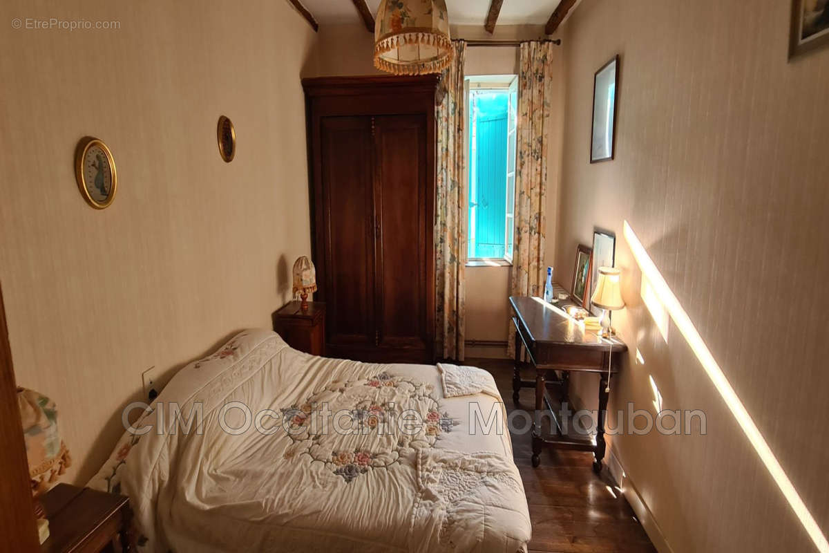 Maison à CASTELSAGRAT