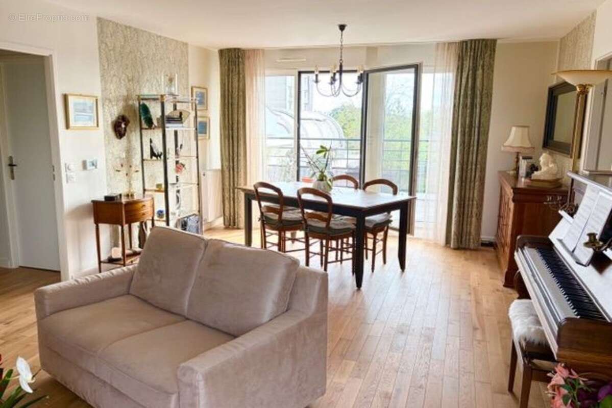 Appartement à SAINT-MAUR-DES-FOSSES