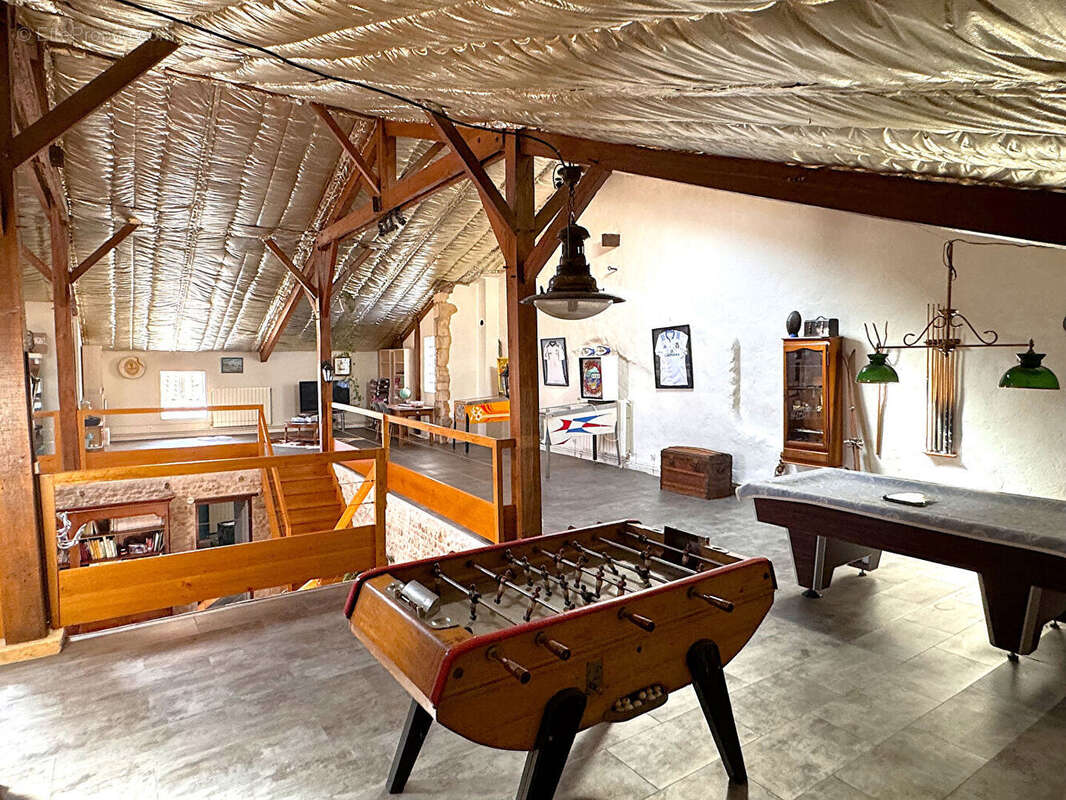 Maison à TONNAY-CHARENTE