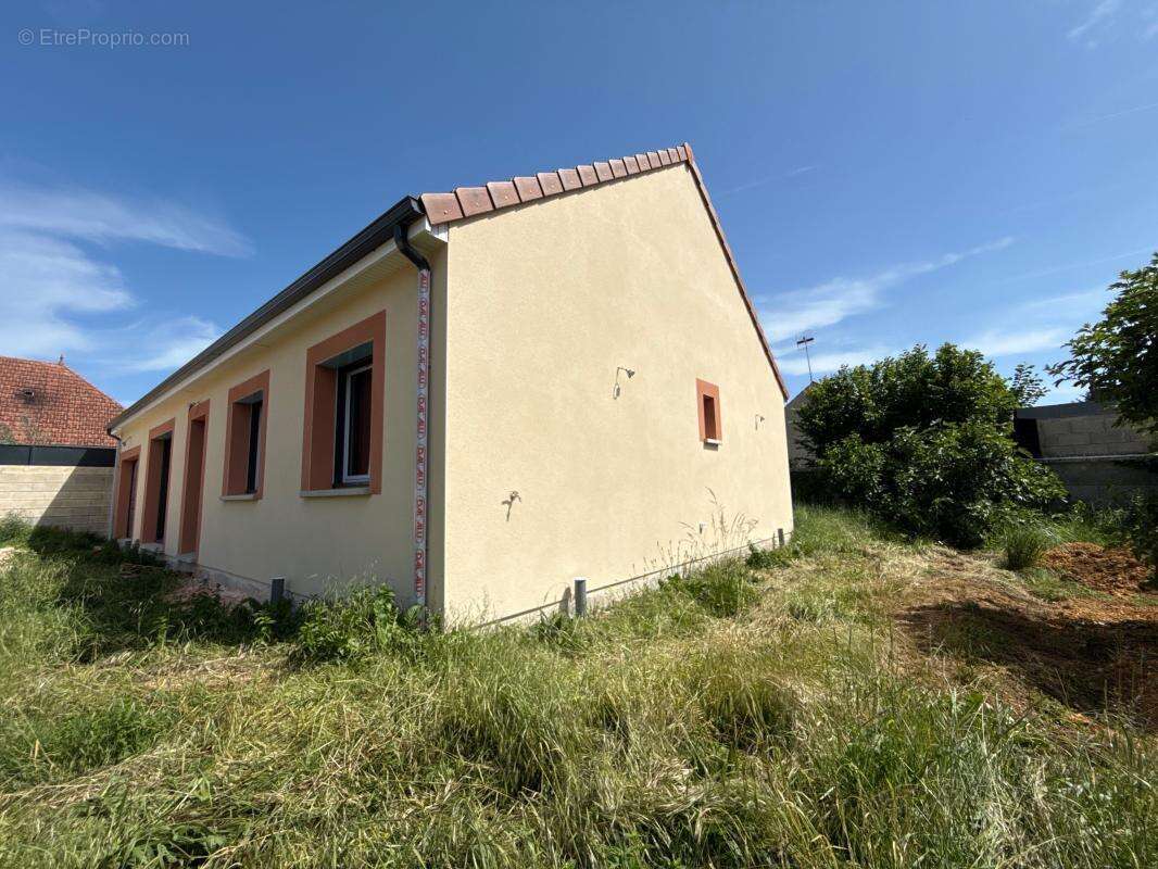 Maison à LONGECOURT-EN-PLAINE