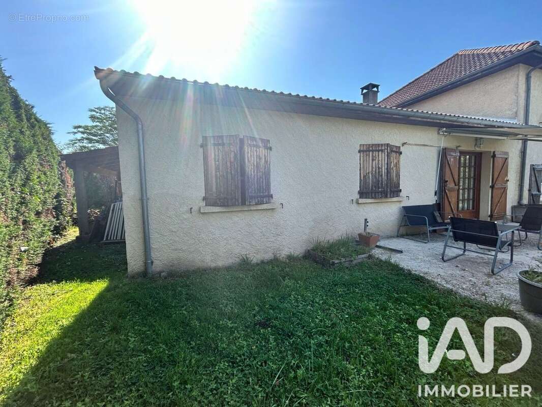 Maison 72 m² à Cublac  - photo 4