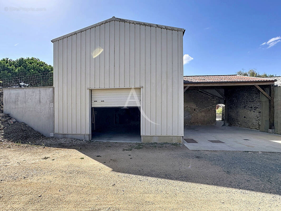 Maison à THOUARCE