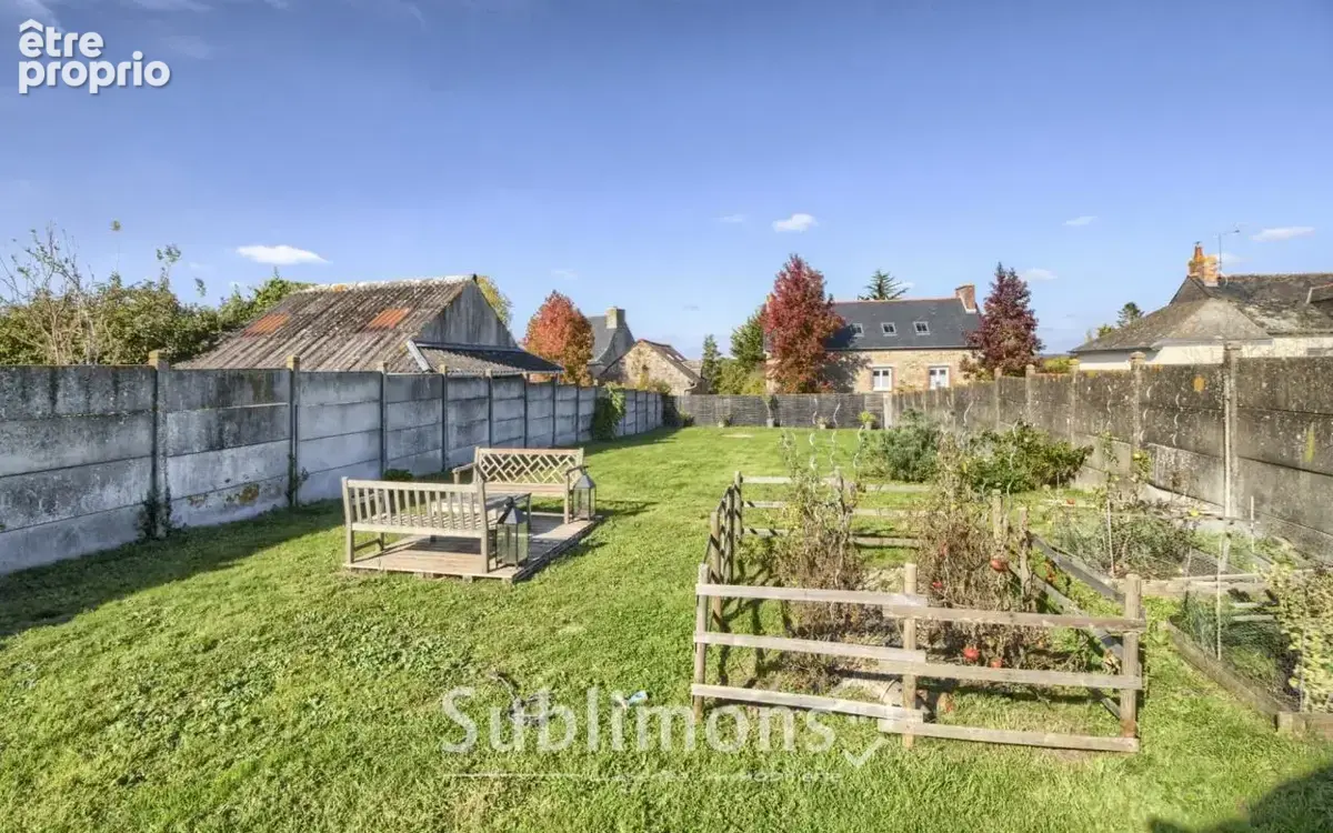 Tresboeuf - centre village - photo 12
