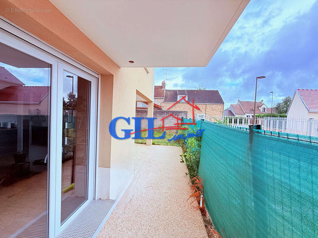 Appartement à SAVIGNY-LE-TEMPLE