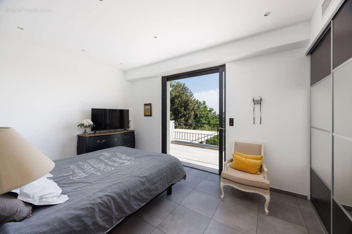 Maison à TOURRETTES-SUR-LOUP