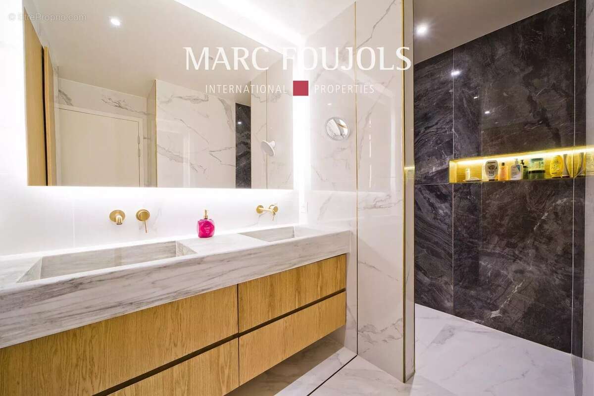 Maison à LA GARENNE-COLOMBES