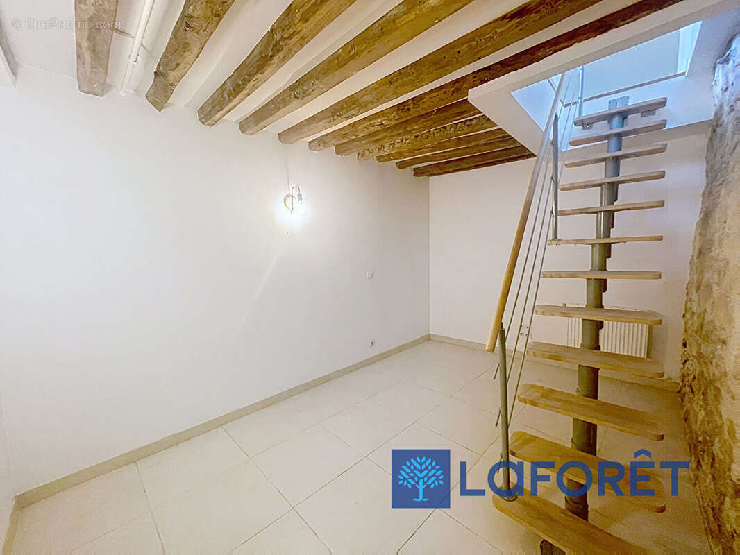 Appartement 3 pieces de Charme au pied du RER Saint Germain En Laye - photo 4