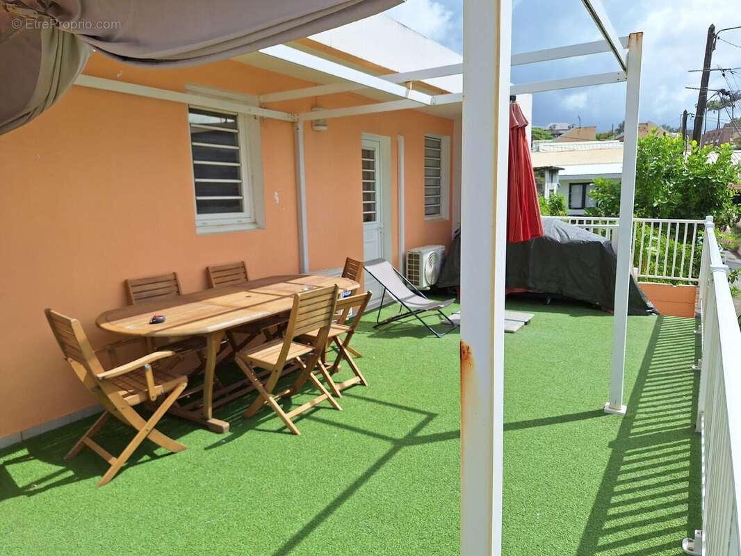 Maison 211 m² à Sainte-Marie  - photo 2