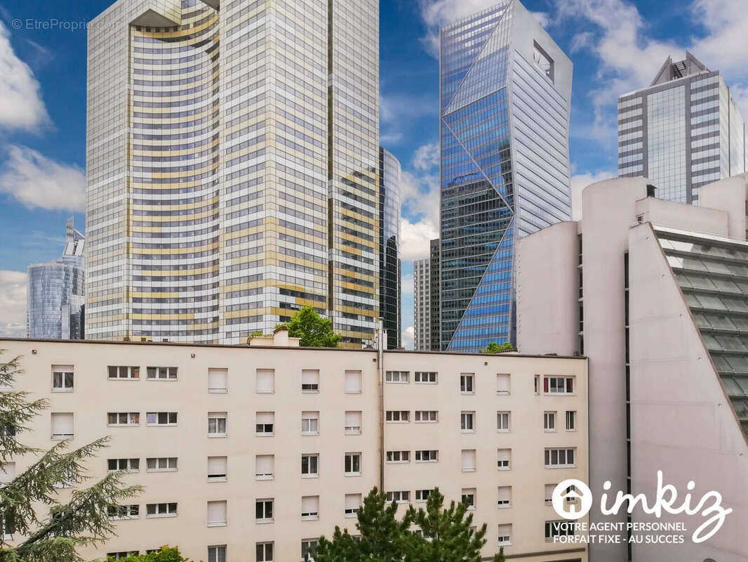 Appartement à COURBEVOIE
