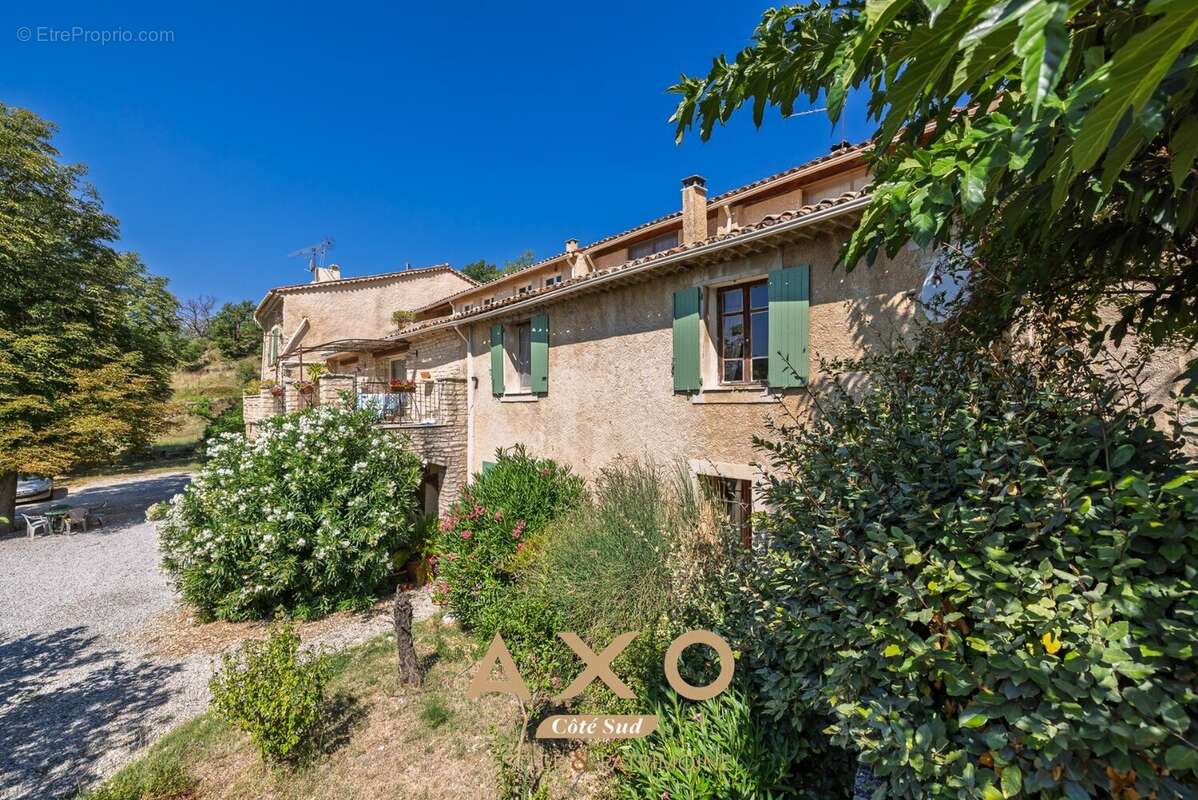 Allemagne-en-provence - bastide - 696 m² - 5 habitations - piscine 15x7 - terrain 1 ha - 995 000  - photo 21