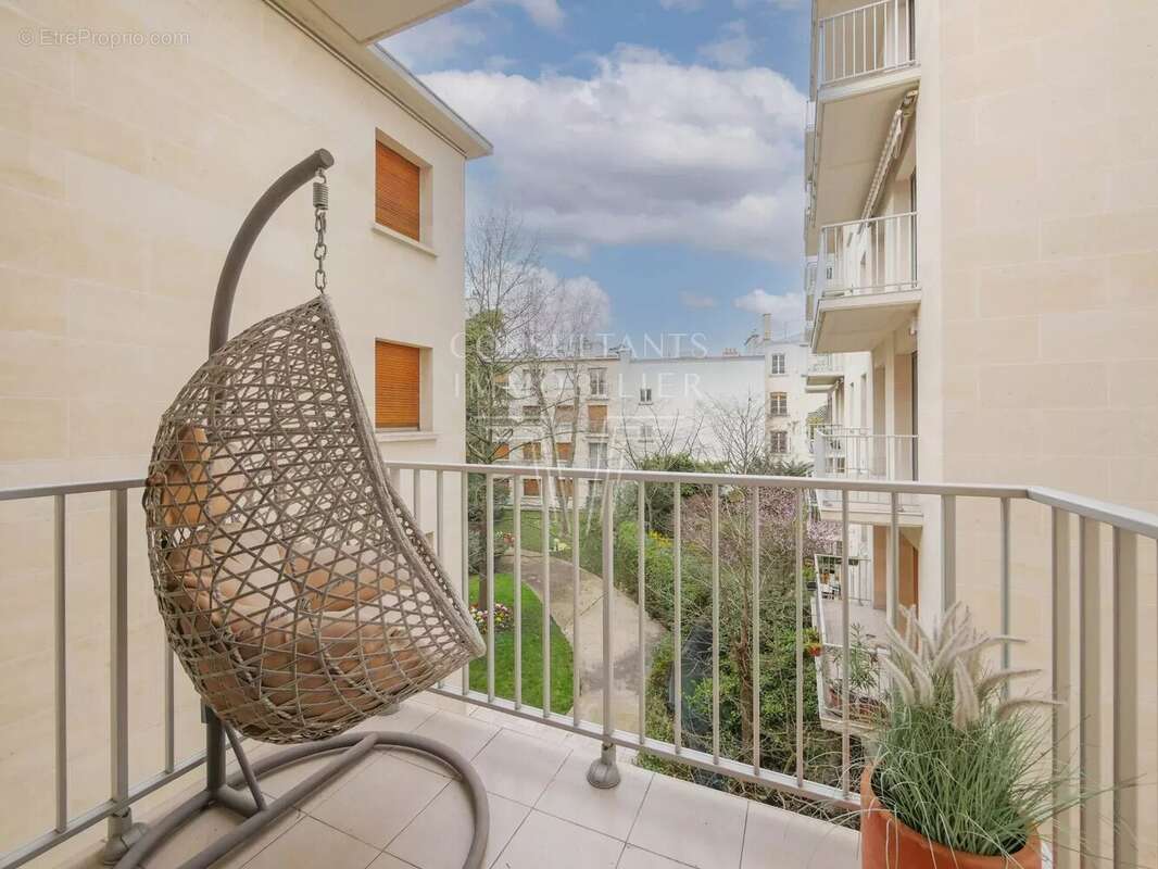 Appartement à NEUILLY-SUR-SEINE